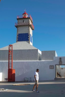 blanc d'Espagne recadrer comme ici attention à la porte