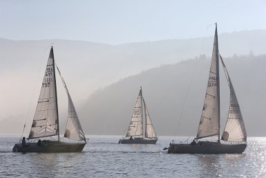 Petit temps sur le lac d'Annecy Agrandir sur la droite