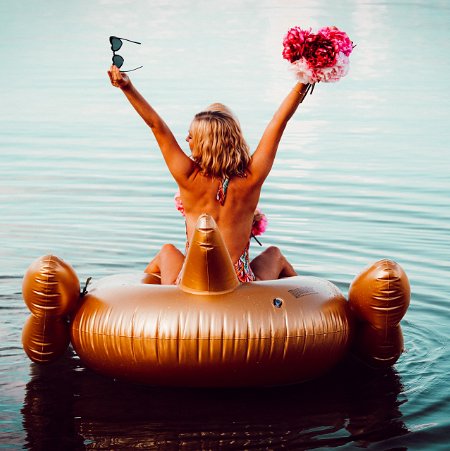 Claire proposer d'autres photos dans la même série, de préférence sur l'eau