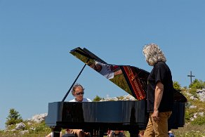 Jean de La Fontaine au Parmelan , conçu et interprété par François-René Duchâble au piano et Alain Carré comédien