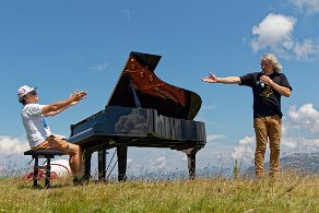 Jean de La Fontaine au Parmelan , conçu et interprété par François-René Duchâble au piano et Alain Carré comédien