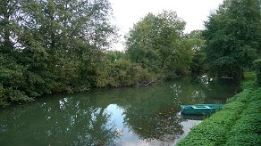 le calme de la rivière